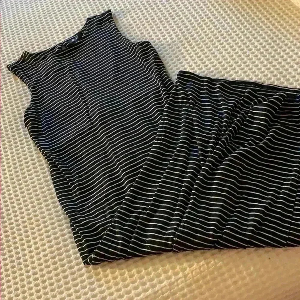 Athleta - Picture 2 of 4